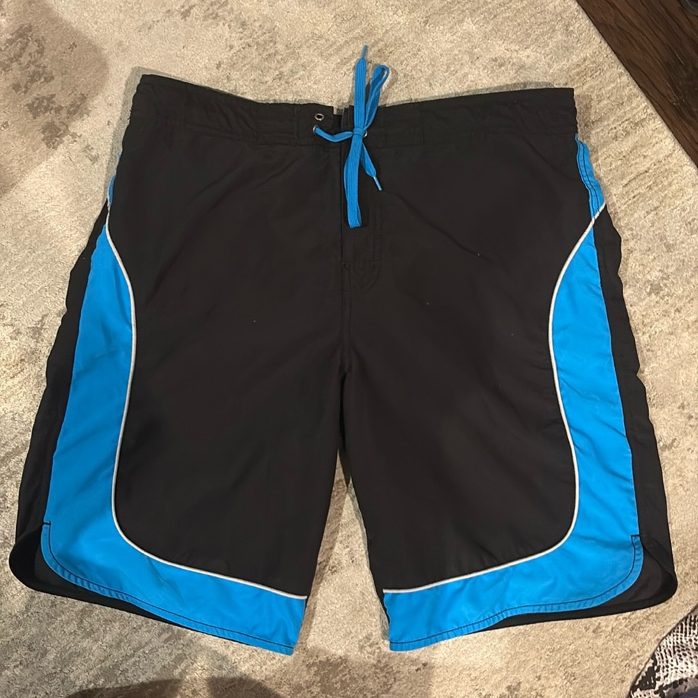 Men’s Large Roundtree & Yorke Swimming Trunks